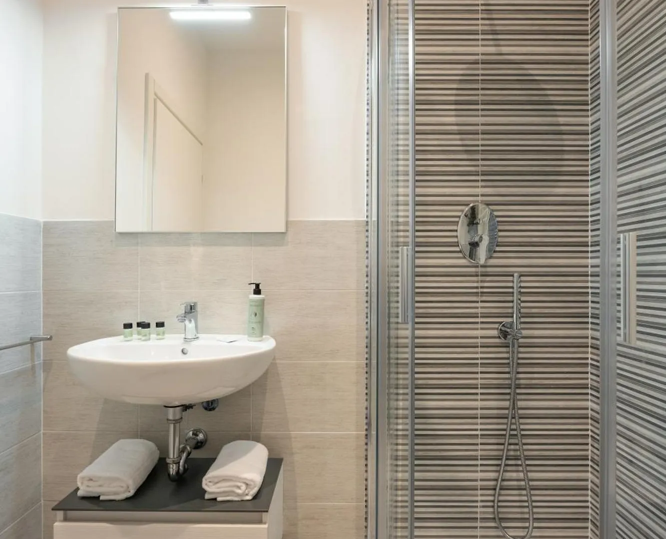 Via Della Villa Demidoff, 64 D - Florence Charming Apartments - New Bright Apartment With Tram 50M And Free Parking Italy
